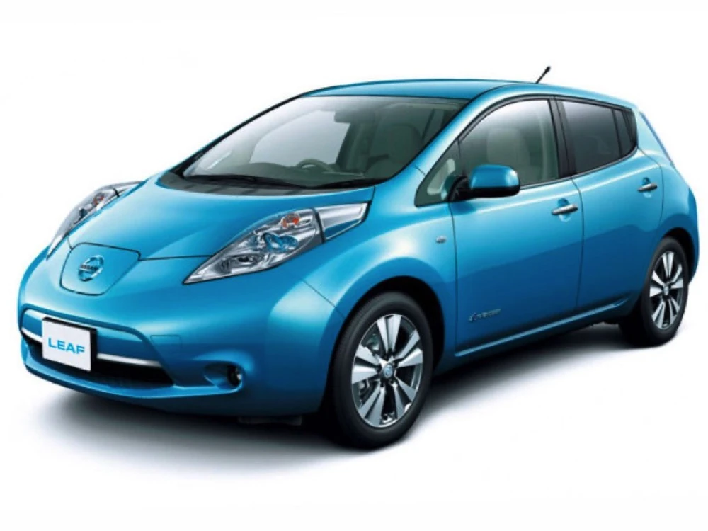 Nissan Leaf хетчбек