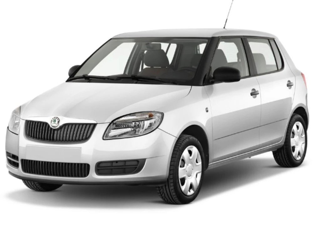 Skoda Fabia хетчбек | подвійне головне світло