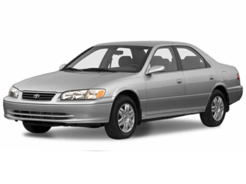 Toyota Camry седан